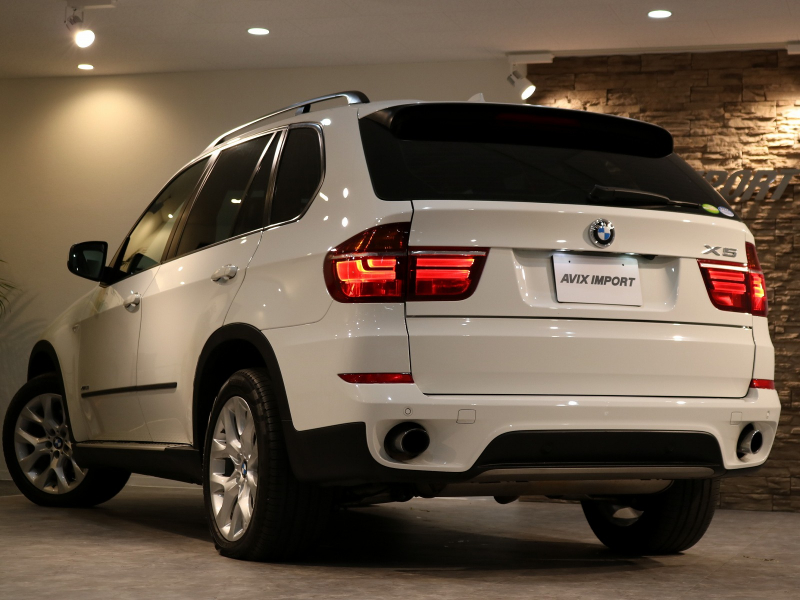 Bmw X5 後期型 8速at ﾊﾟﾉﾗﾏsr 黒革 ｼｰﾄﾋｰﾀｰ 7人乗り 純正hddﾅﾋﾞ地ﾃﾞｼﾞ ﾄｯﾌﾟﾋﾞｭｰ Pdc ｺﾝﾌｫｰﾄa 純正ｱﾙﾐﾗﾝﾆﾝｸﾞb 純正19ｲﾝﾁaw 禁煙車 中古車 情報 Avix Import三郷インター
