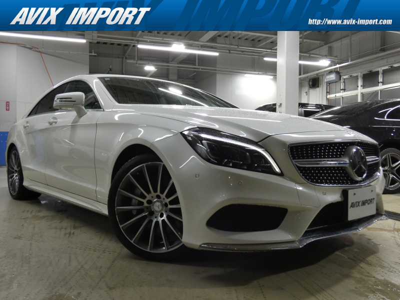 Mercedes-Benz G 55 AMG ブラックとCLS ホワイトのセット Mercedes-Benz G 55 AMG ブラックとCLS ホワイトのセット